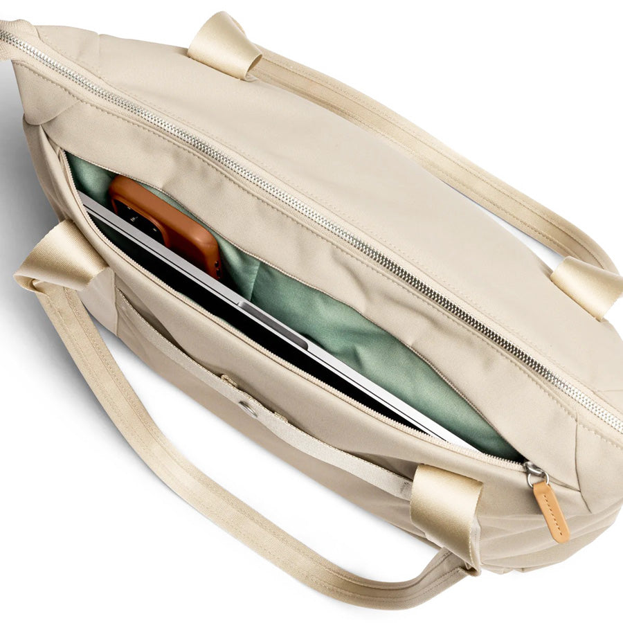 Classic Getaway Bag 28L - Tahini