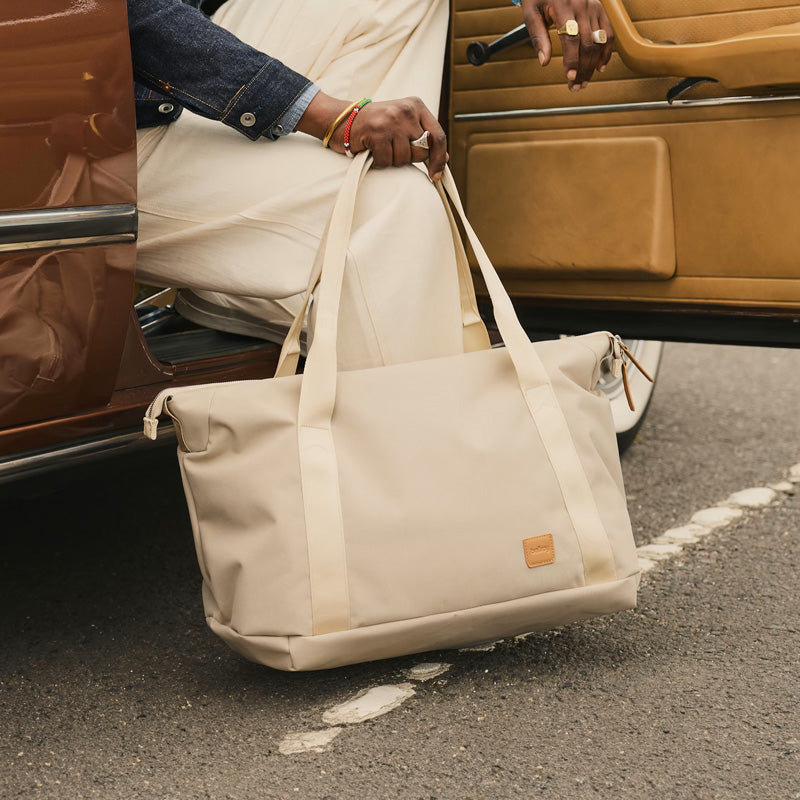 Classic Getaway Bag 28L - Tahini