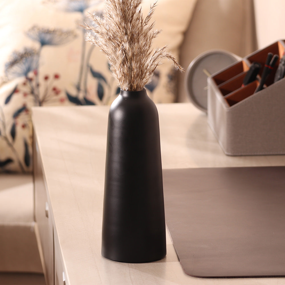 Aurora Metal Vase Medium - Black