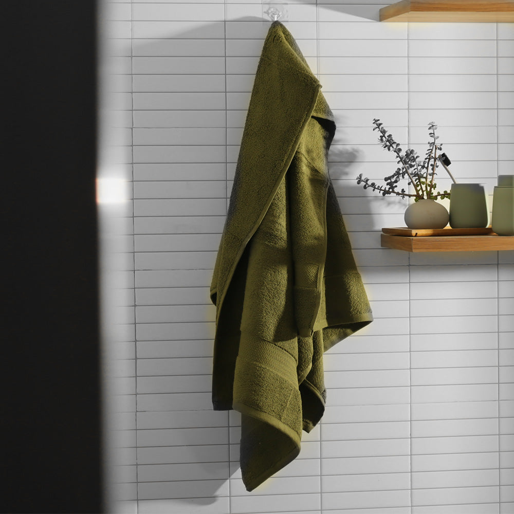 Avant Zero-Twist Cotton Bath Towel - Pine Green