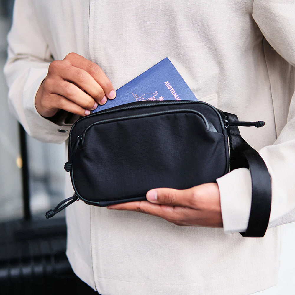 Bravo Passport Pouch - Axoflux Black