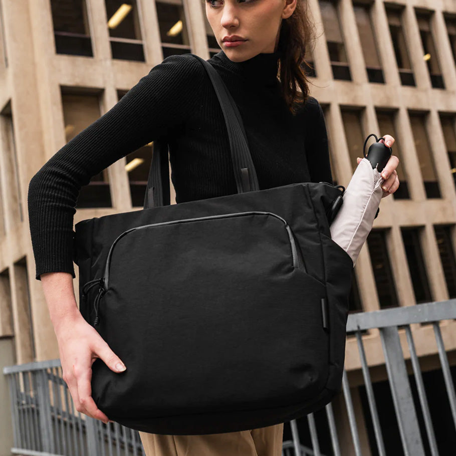 Bravo Tote V2 - Axoflux Black