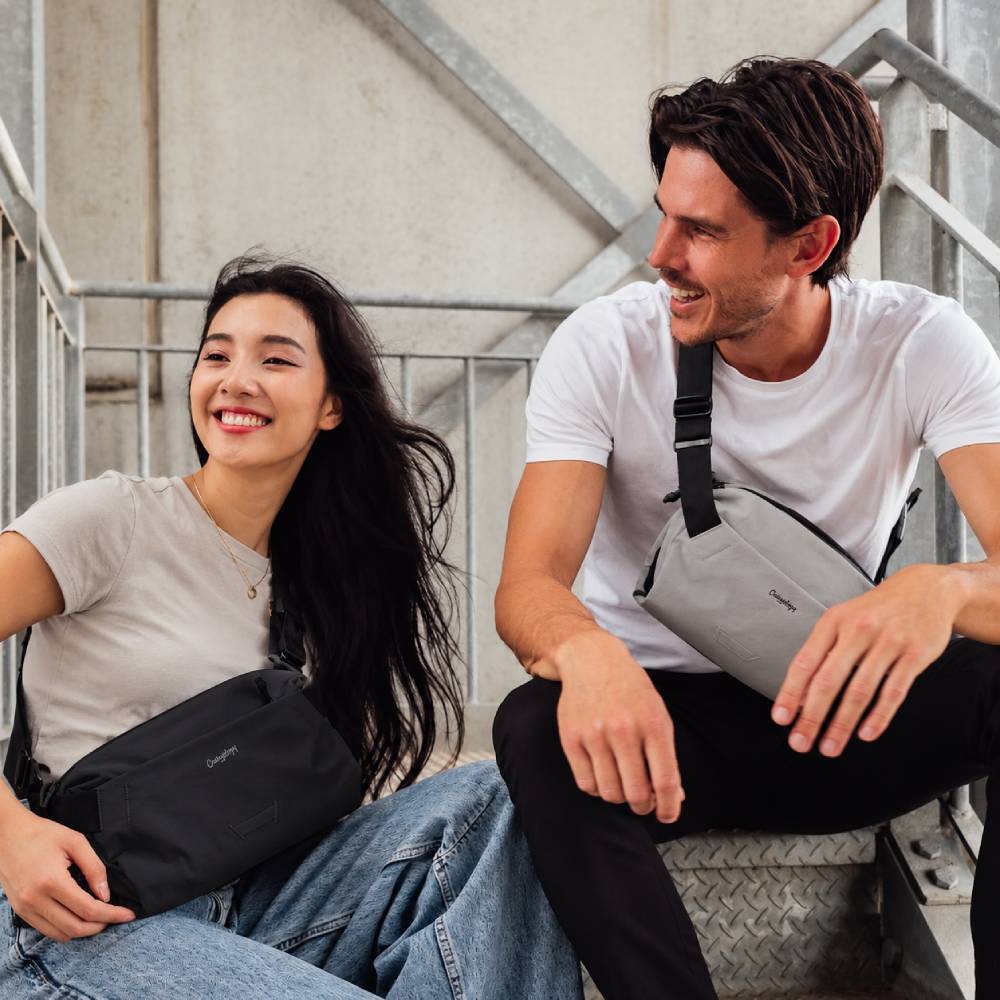 Carryology Essentials Sling Bag 4L - Black Ash