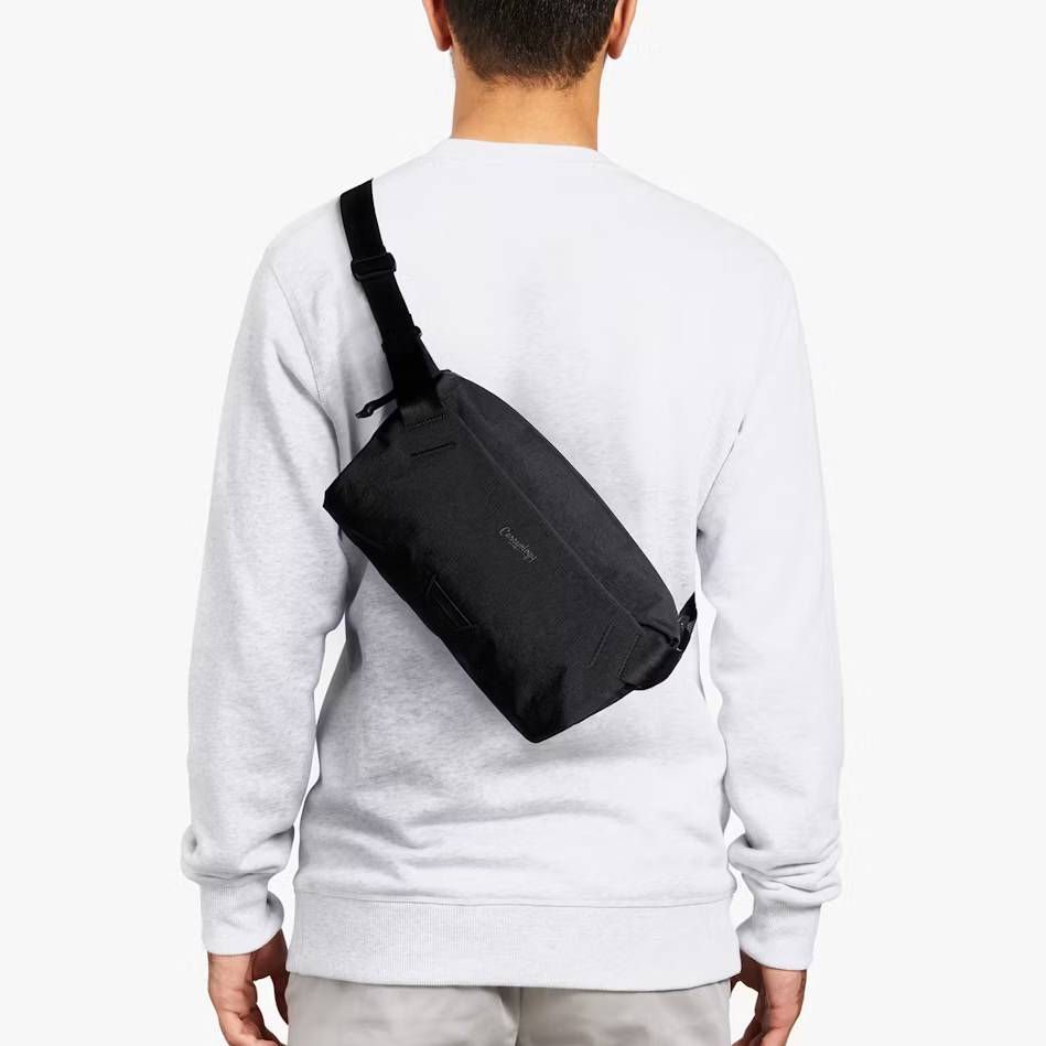 Carryology Essentials Sling Bag 4L - Black Ash