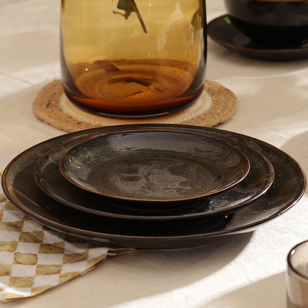 Caspian Quarter Plate - Speckled Clove