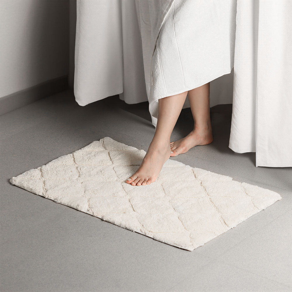 Celine Harlequin Tufted Bathmat - Ivory