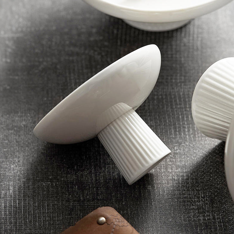 Ceramic Ribbed Elevated Plate Small - White