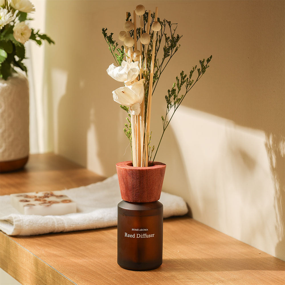 Clara Sandalwood Scented Reed Diffuser - Beige
