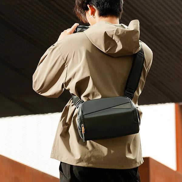 X-Modo Crossbody Organizer - Black