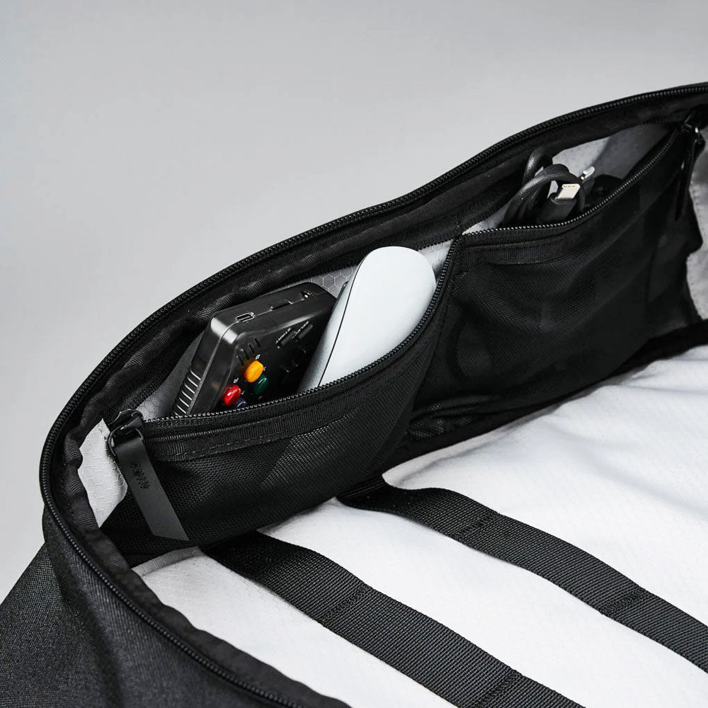 Elements Travel Backpack 35L - Axoflux Black