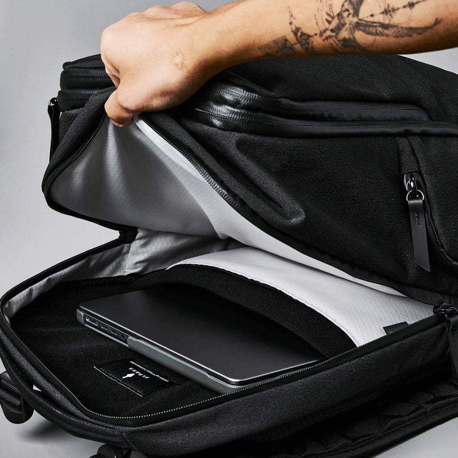 Elements Travel Backpack 35L - Axoflux Black