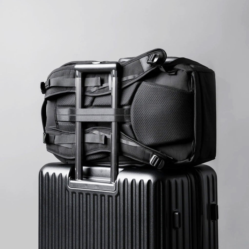 Elements Travel Backpack 35L - Axoflux Black