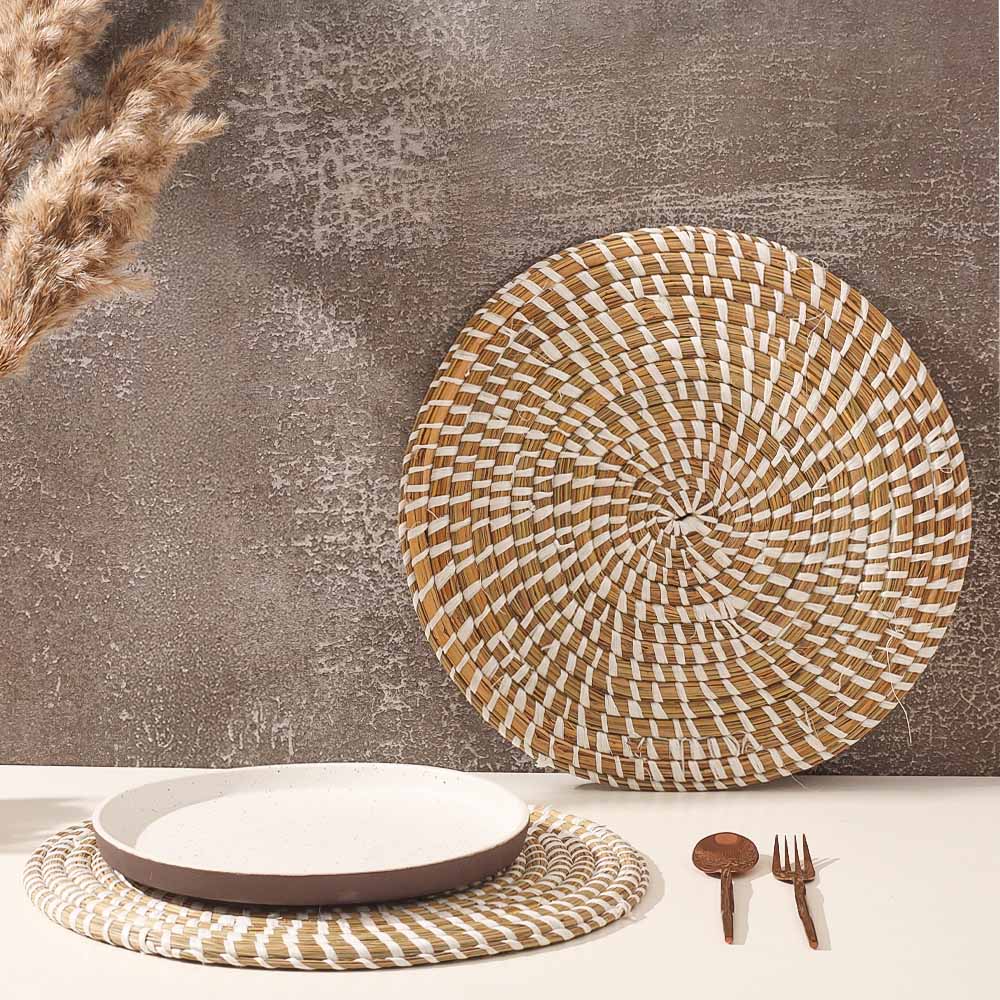 Elio Kaisa Round Placemats Large, Set of 4 - Natural