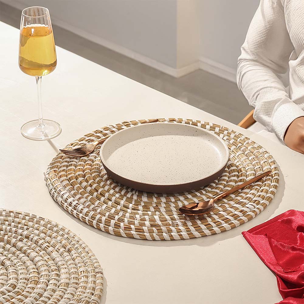 Elio Kaisa Round Placemats Large, Set of 4 - Natural