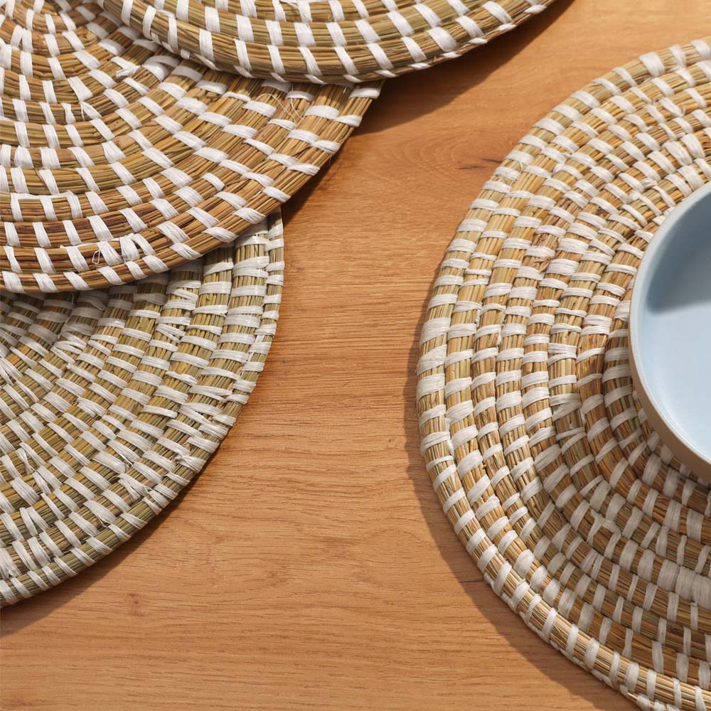 Elio Kaisa Round Placemats Large, Set of 4 - Natural