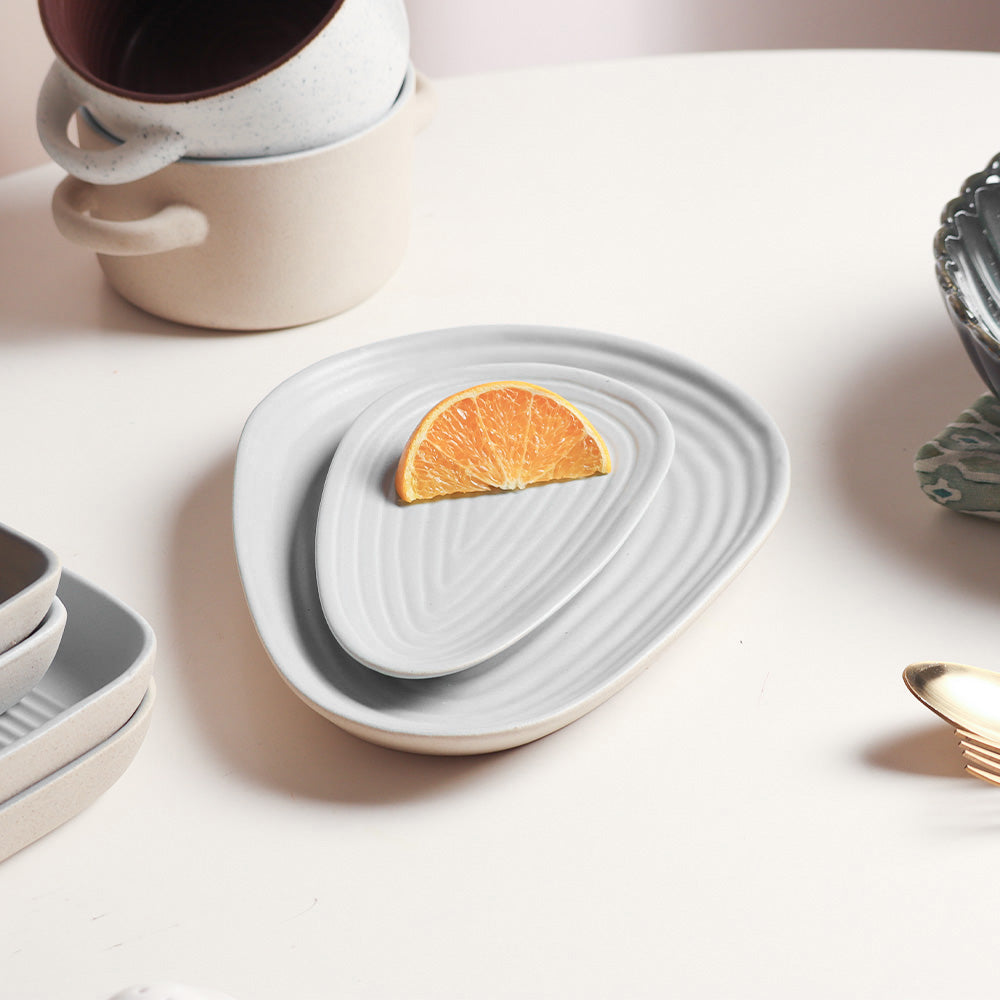 Etre Drop Serving Plate Medium - Dove Grey