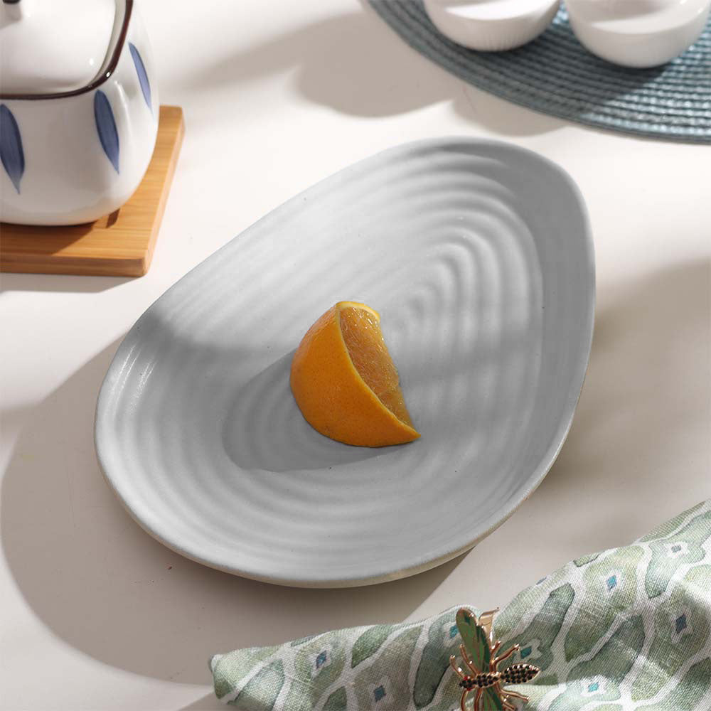 Etre Drop Serving Plate Medium - Dove Grey