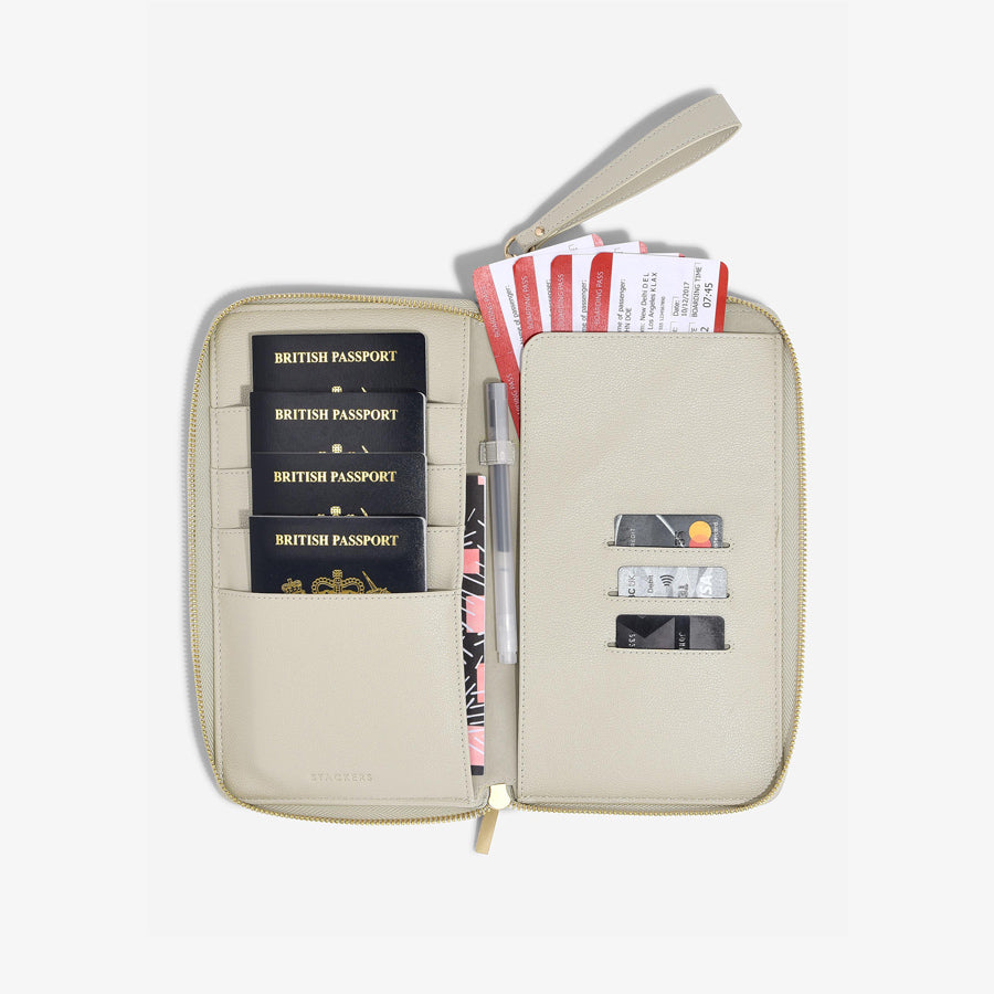 Family Passport Holder - Oatmeal & Linen