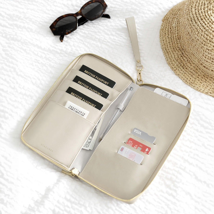 Family Passport Holder - Oatmeal & Linen