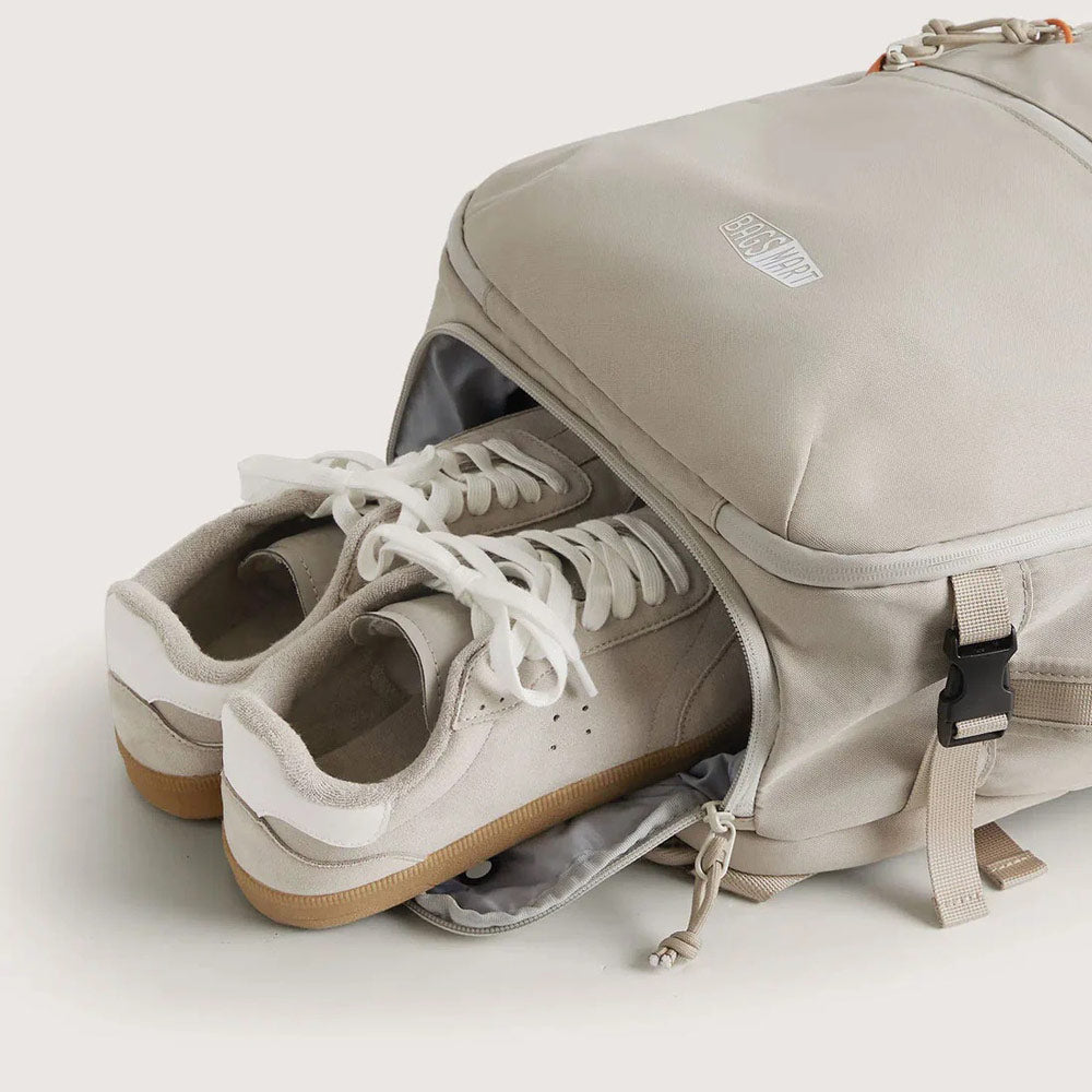 Faro Travel Backpack With Pouch - Off White