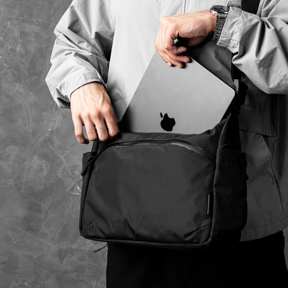 Flight Satchel - Axoflux Black