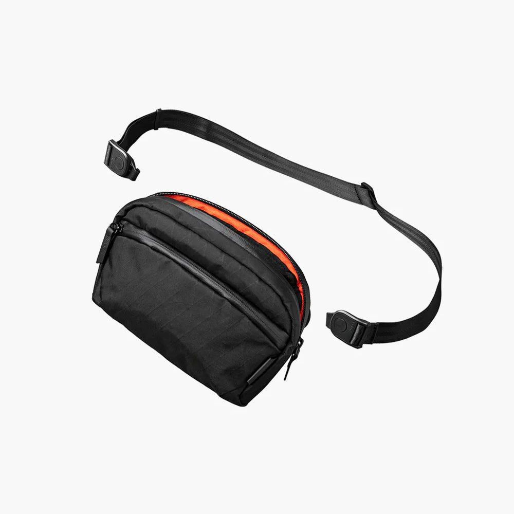 Flight Sling Bag 1L - Black VX42