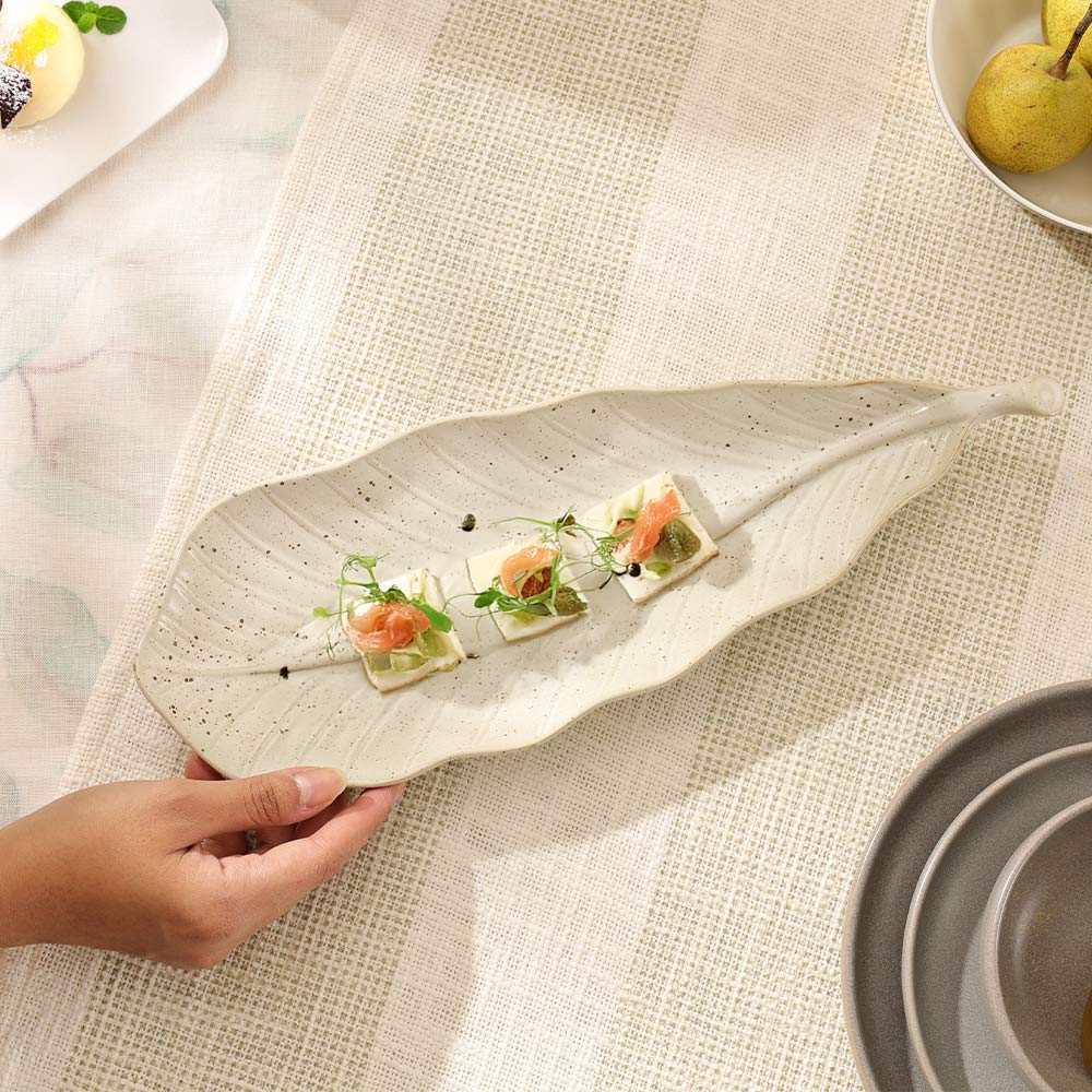 Folie Serving Platter - Speckled White