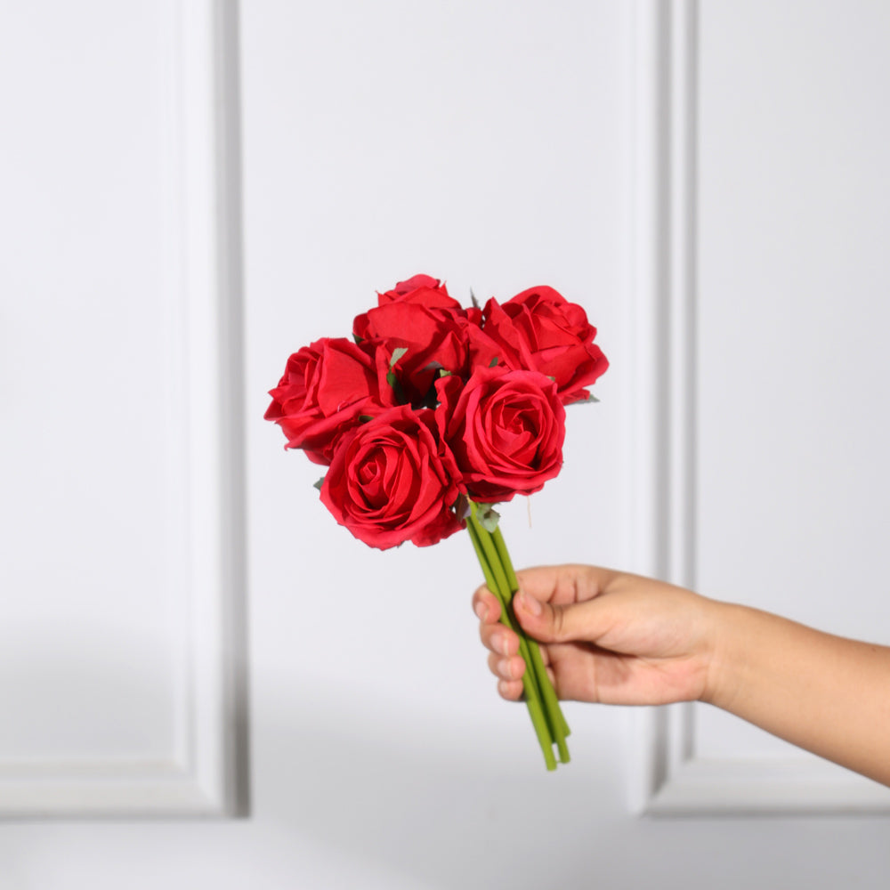 French Roses Faux Bunch Short - Red