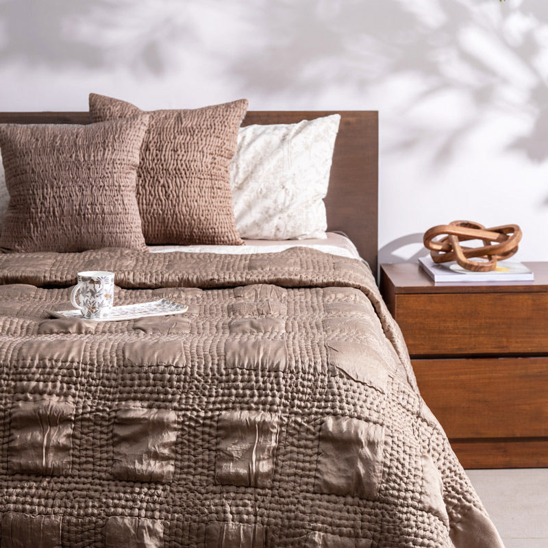 Grid Check Cotton Quilt - Mocha