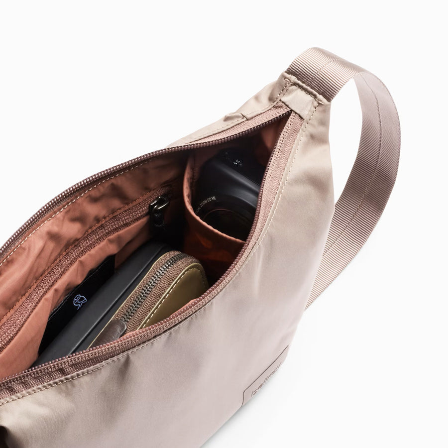 Laneway Crescent Bag 2.5L - Fawn