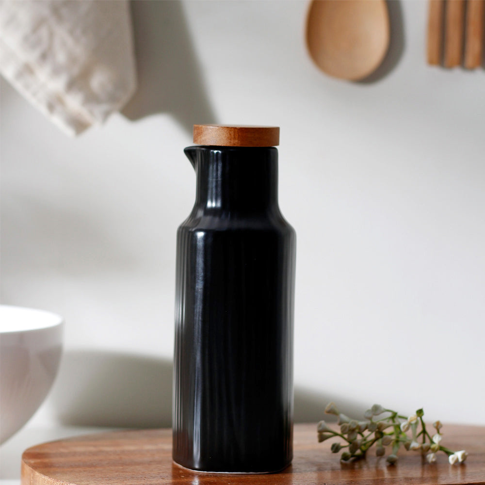 Lines Ceramic Oil Bottle - Black
