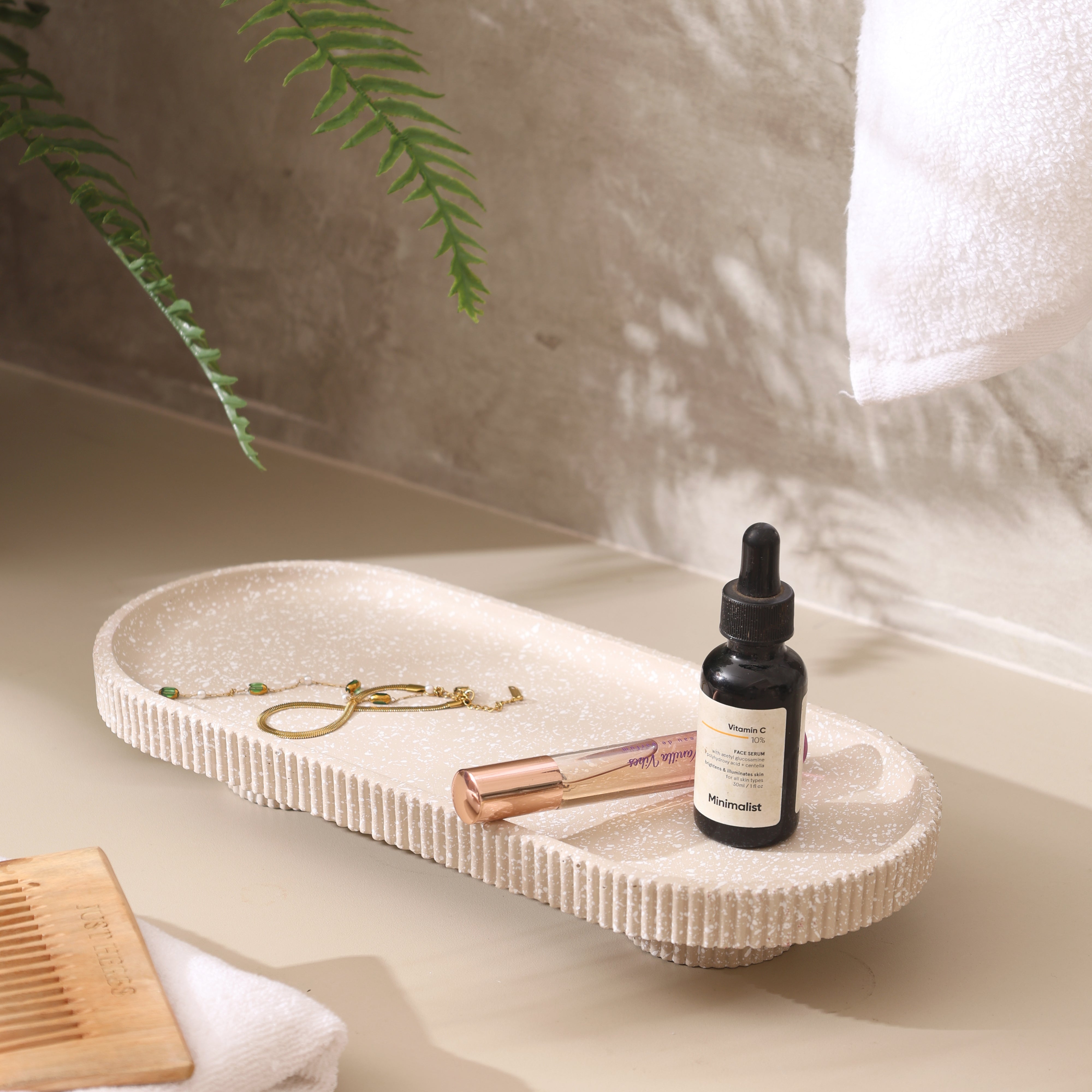 Lines Oval Elevated Tray Medium - Speckled Taupe