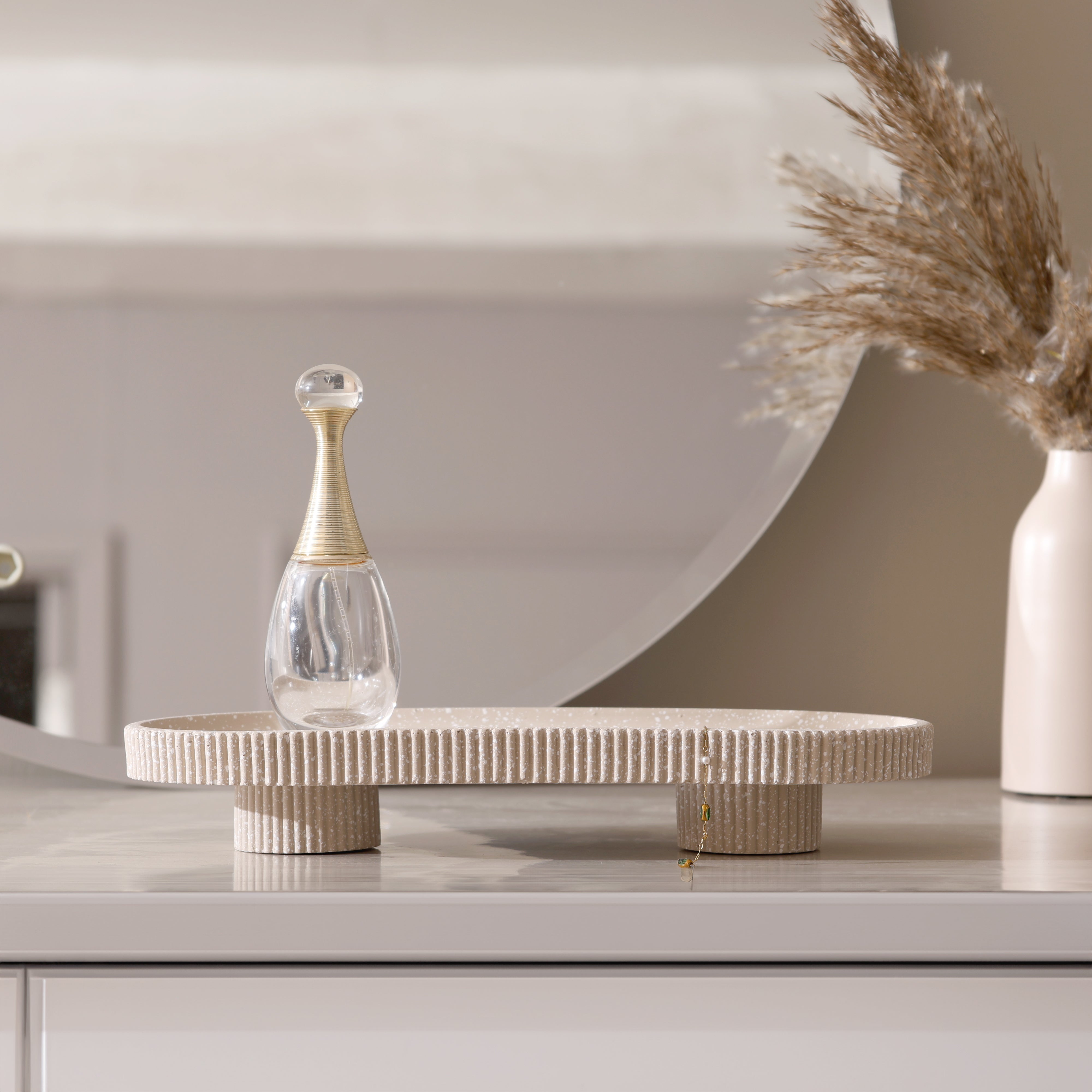 Lines Oval Elevated Tray Medium - Speckled Taupe