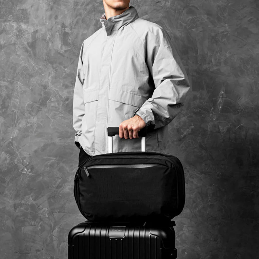 Metro Backpack Pro 24L - Axoflux Black 400D