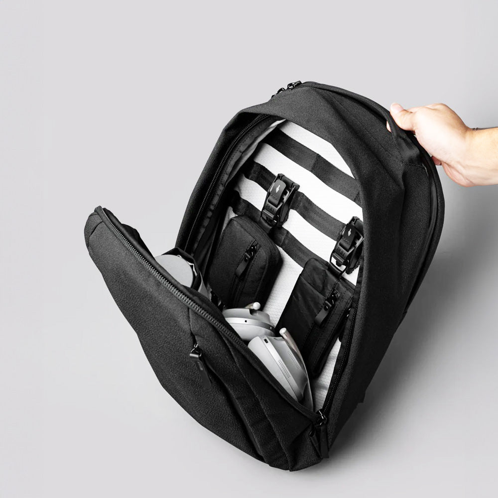Metro Backpack Pro 24L - Axoflux Black