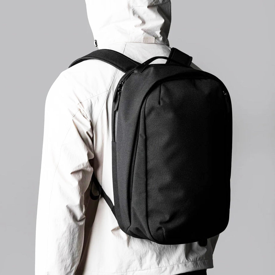 Metro Backpack Pro 24L - Axoflux Black
