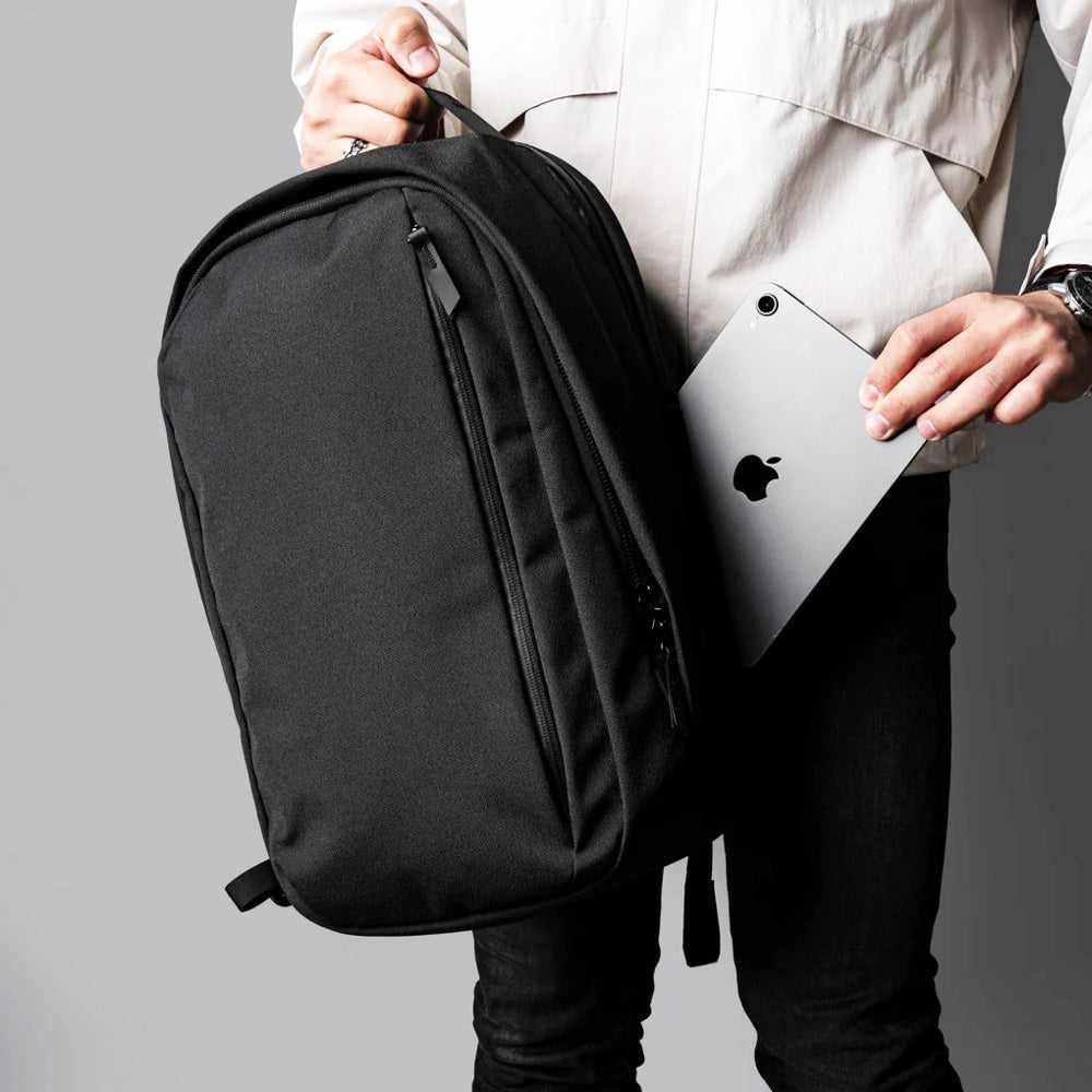 Metro Backpack Pro 24L - Axoflux Black