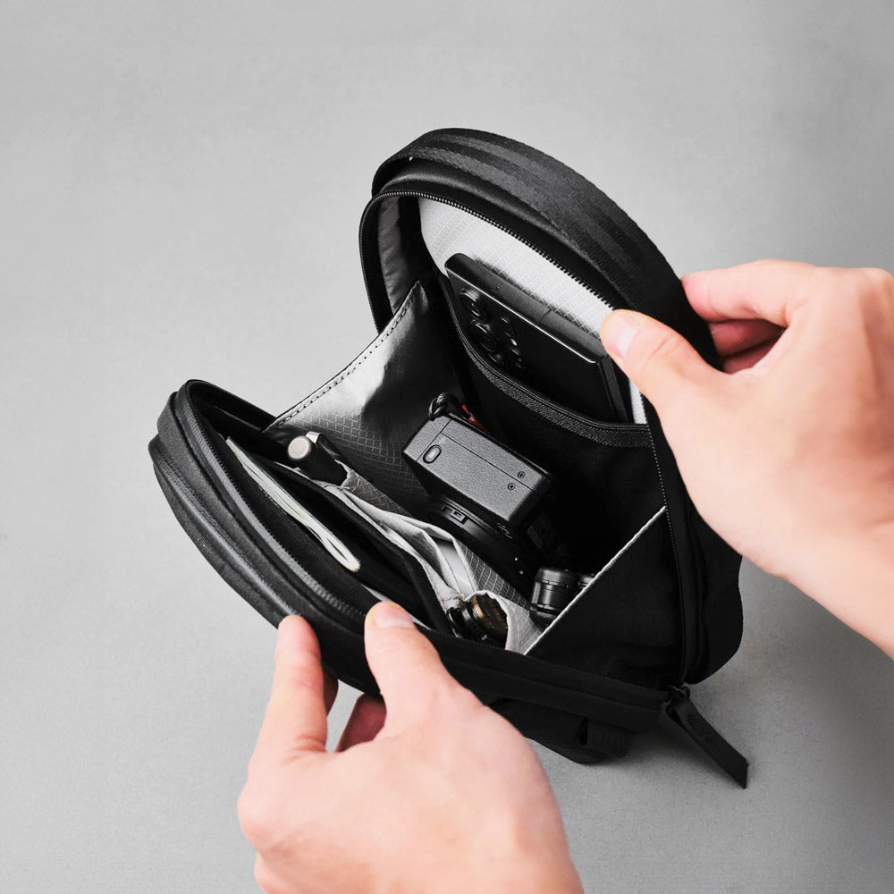 Metro Sling Bag V2 - Axoflux Black