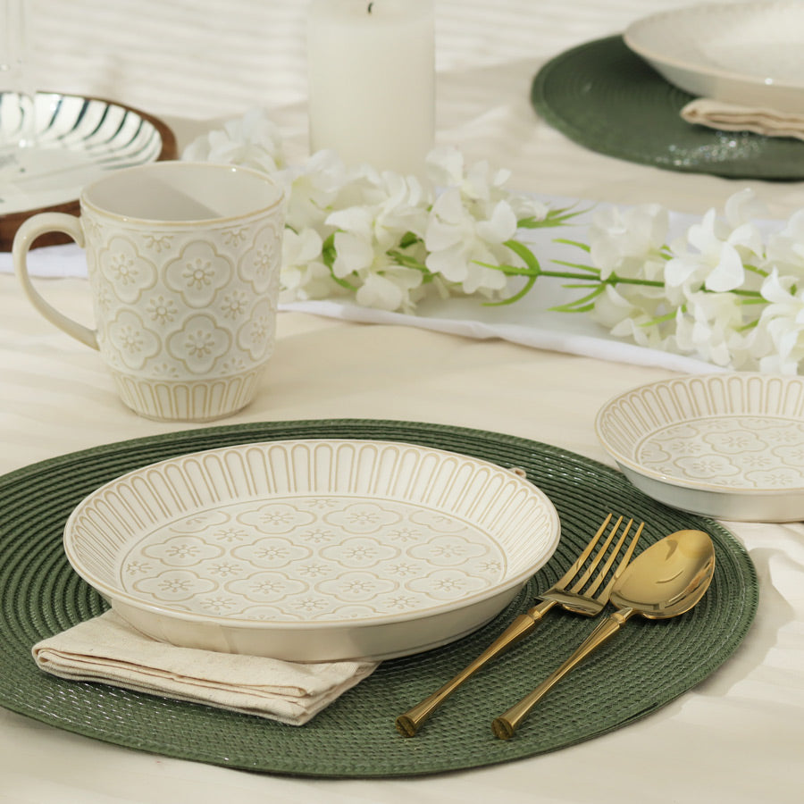 Mosaic Ceramic Medium Plate - Chiffon White