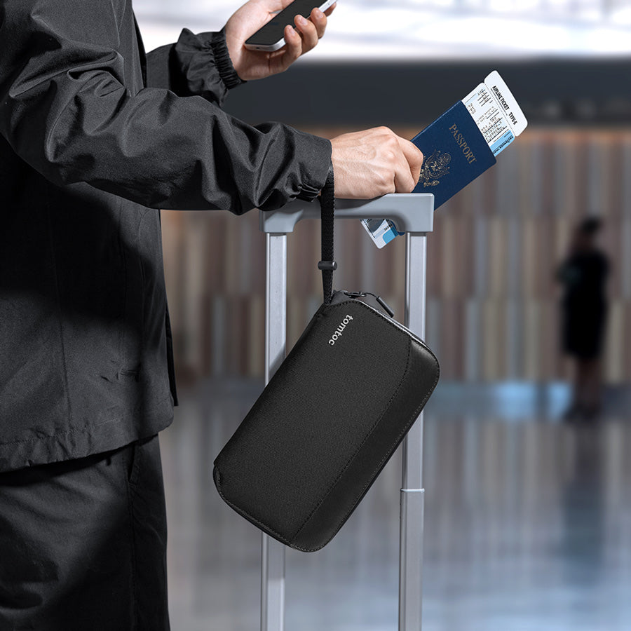 Navigator Passport Holder - Black