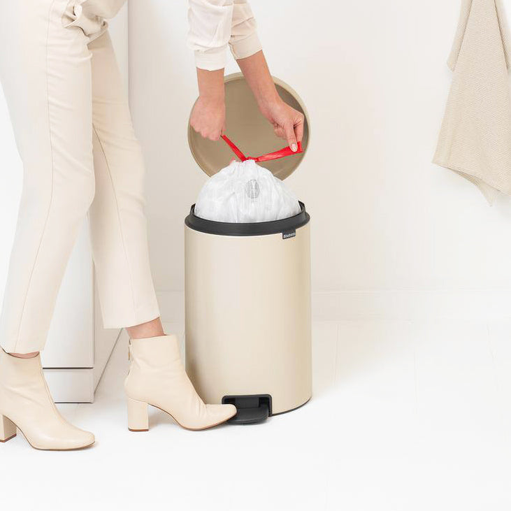 NewIcon Pedal Bin 20L - Soft Beige