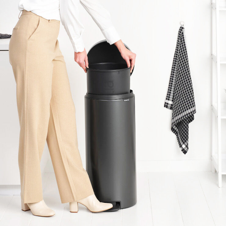 NewIcon Pedal Bin 30L - Confident Grey