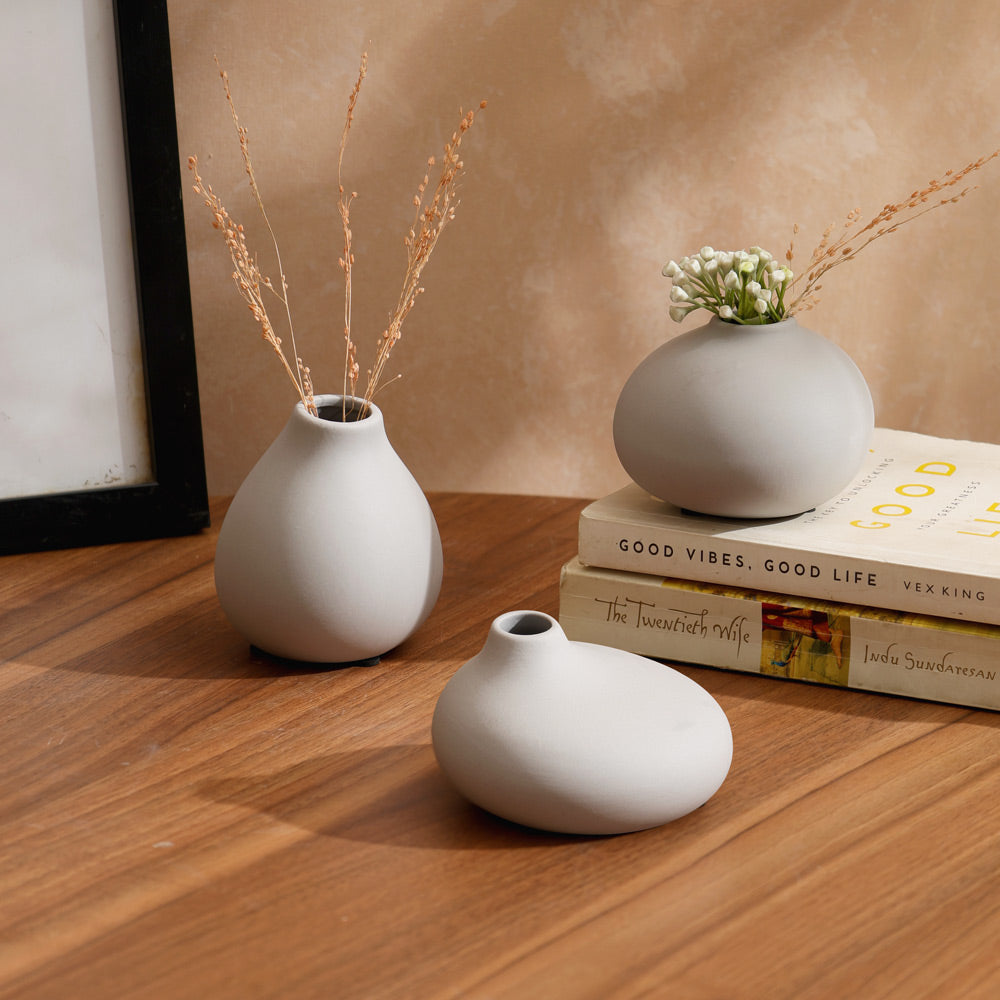 Nona Porcelain Mini Vases, Set of 3 - Micro Chip
