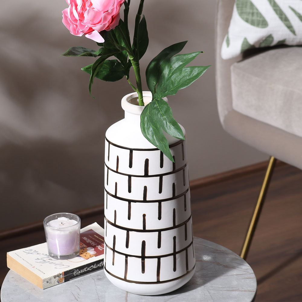 Orlo Ceramic Vase Large - White Gold