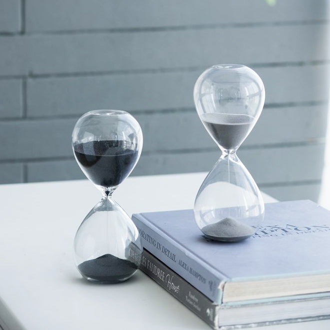 Oslo Hourglass Medium - Black