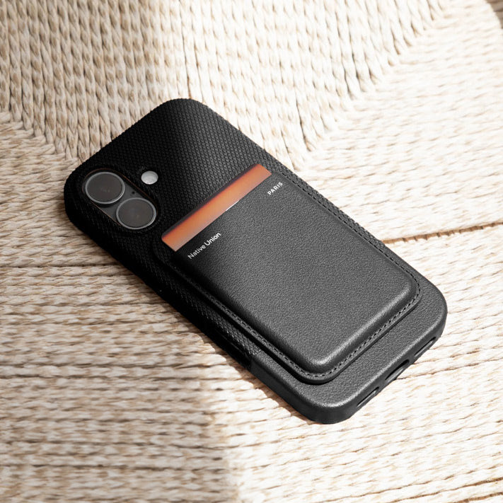 Re-Classic Case for iPhone 17 - Black