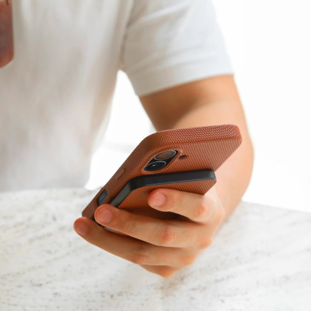 Re-Classic Case for iPhone 17 - Tan