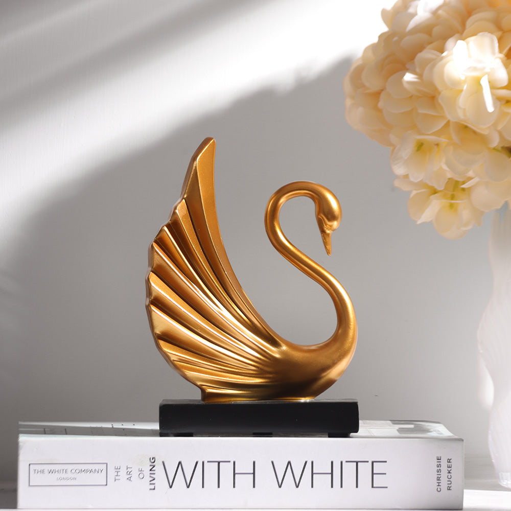Royal Swan Sculpture Small - Bright Gold