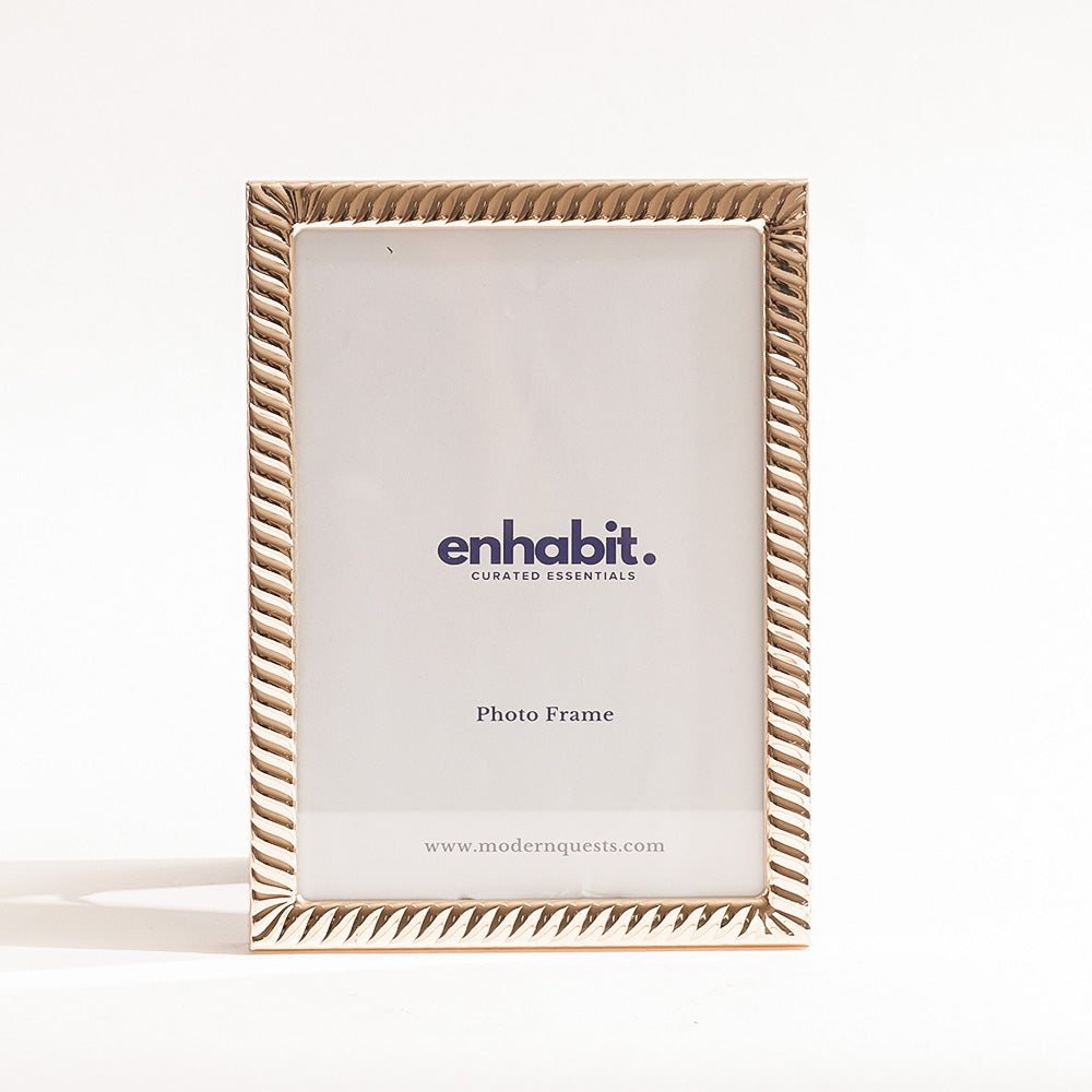 Ruffle Metal Photo Frame Large - Gold