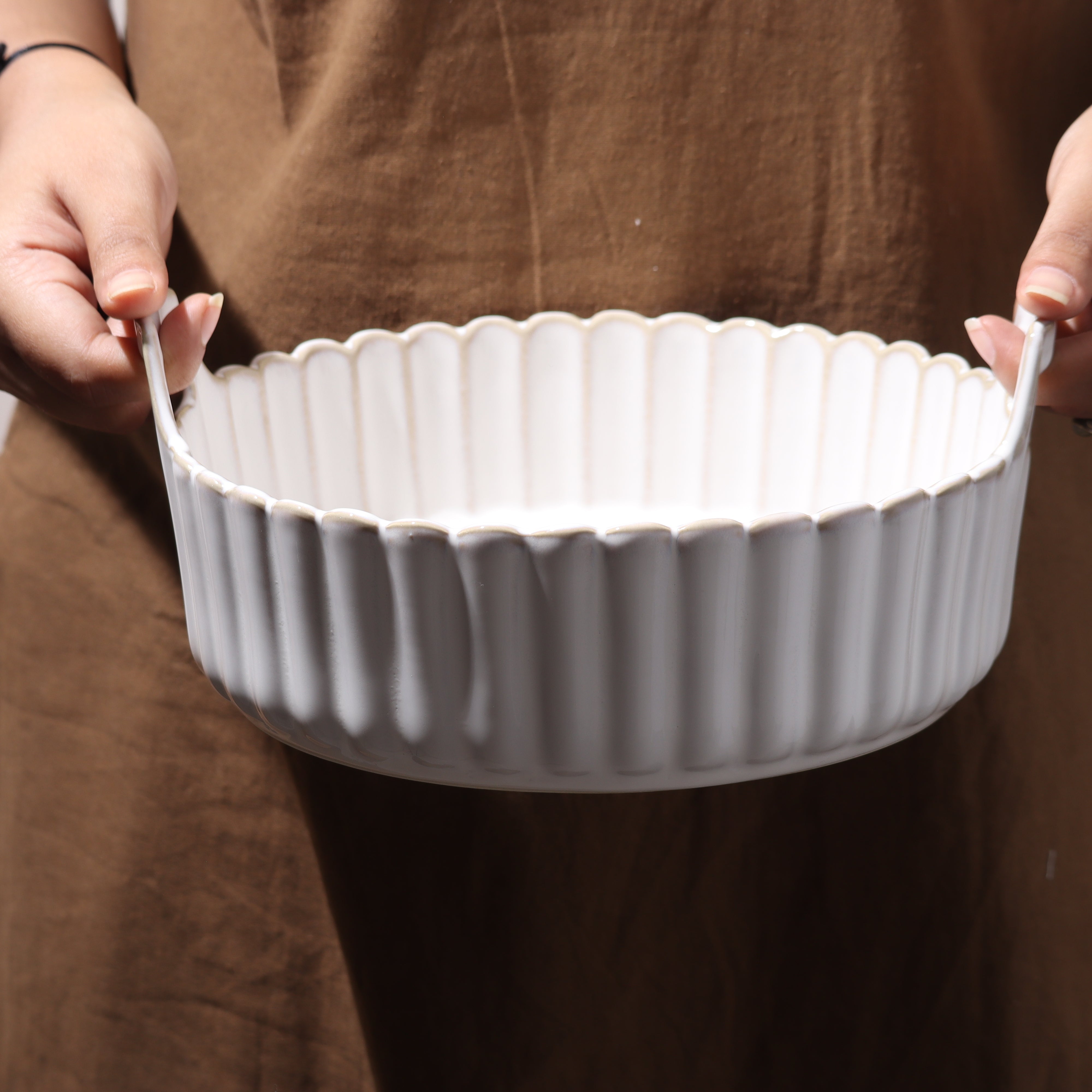 Scallop Round Baking Dish - Ivory